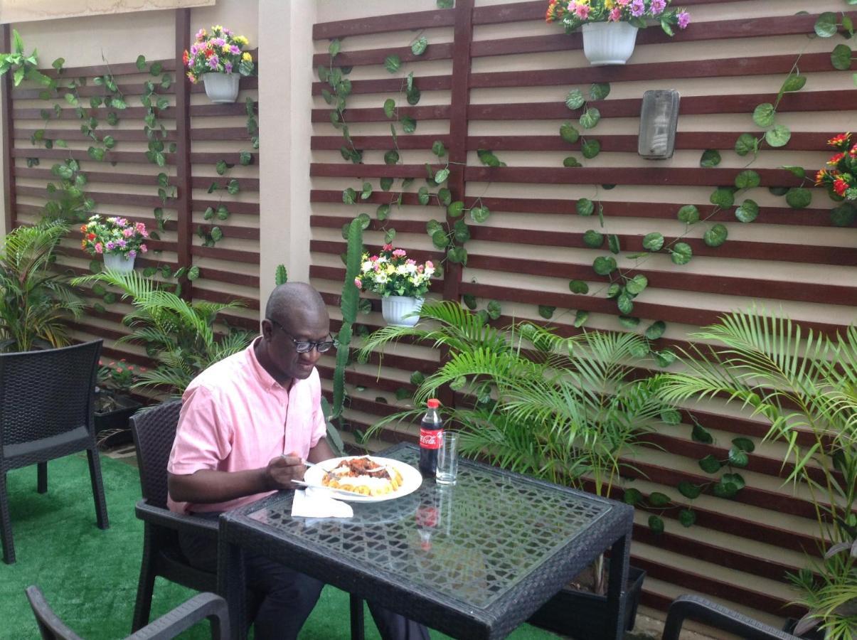 Adis Hotels Ibadan Extérieur photo
