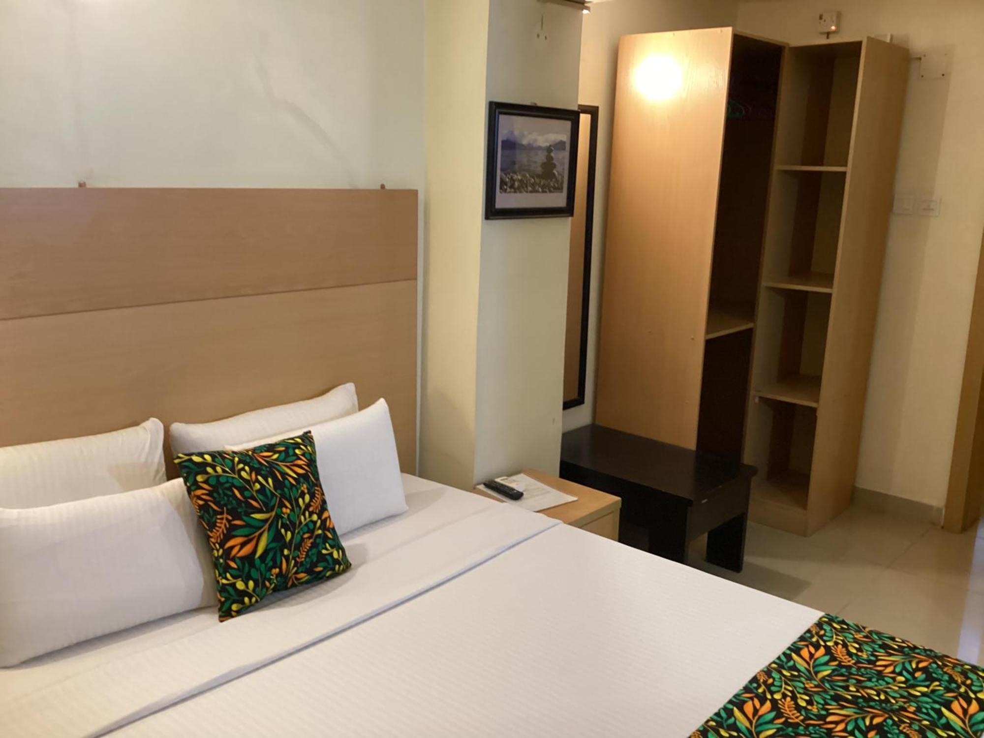 Adis Hotels Ibadan Extérieur photo