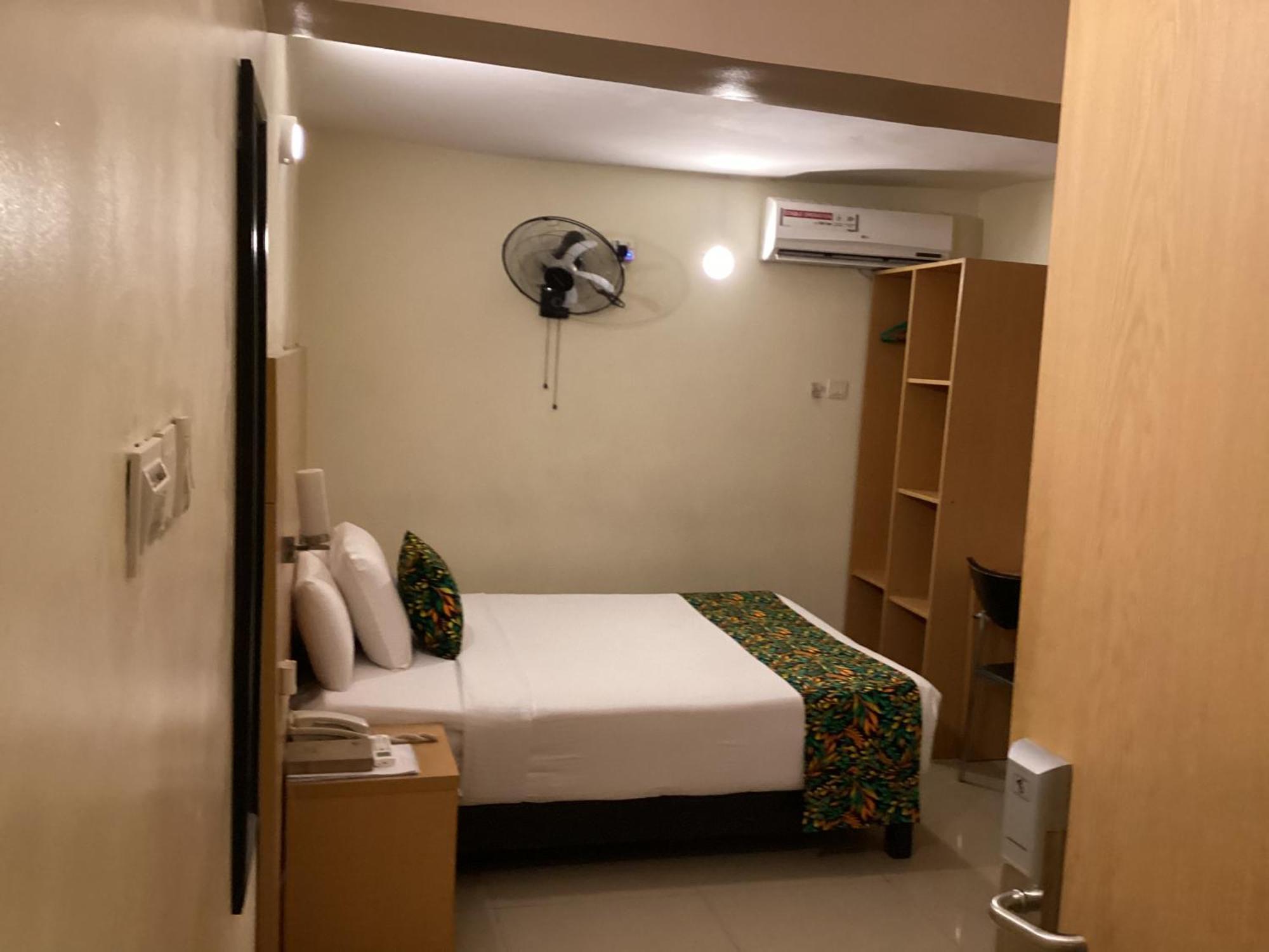Adis Hotels Ibadan Extérieur photo