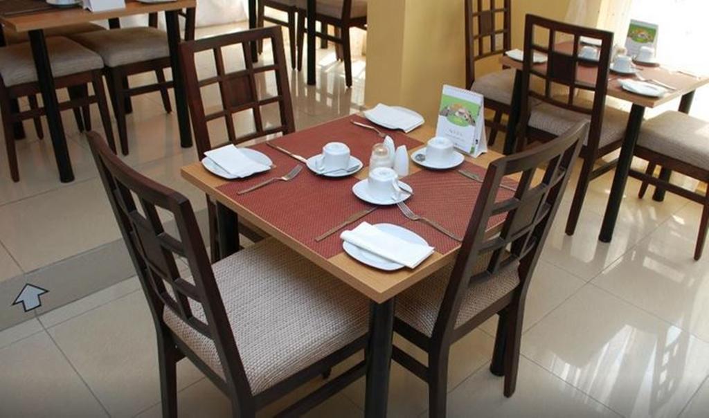 Adis Hotels Ibadan Extérieur photo