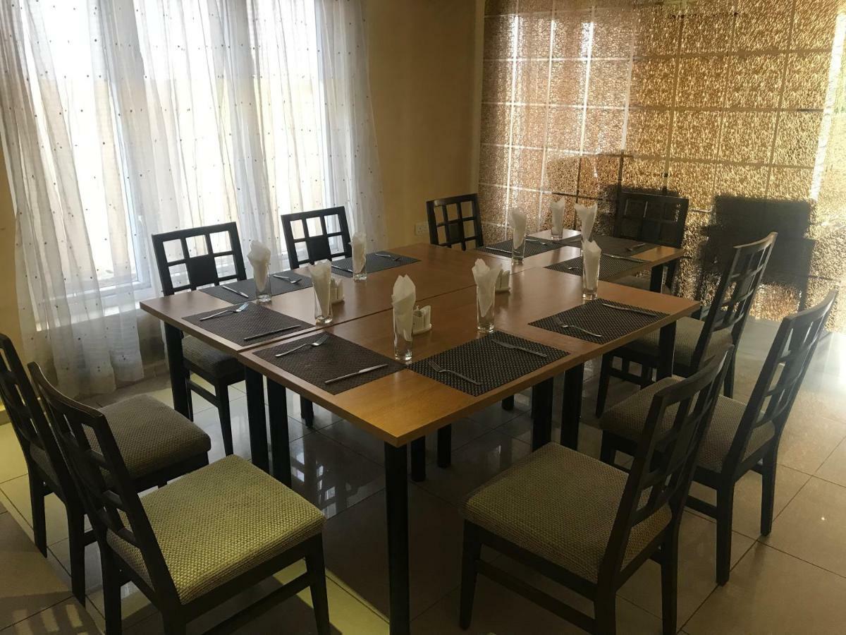 Adis Hotels Ibadan Extérieur photo